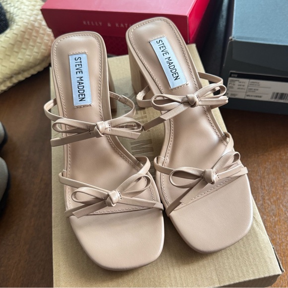 Steve Madden Women's Tan Strappy Heeled Sandals - Picture 2 of 2